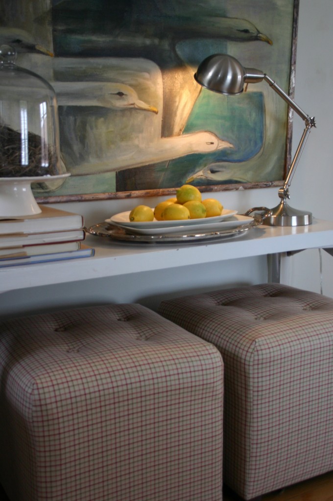 img_6295 Trays of lemons, clementines or apples can also add a fresh feeling to a room.