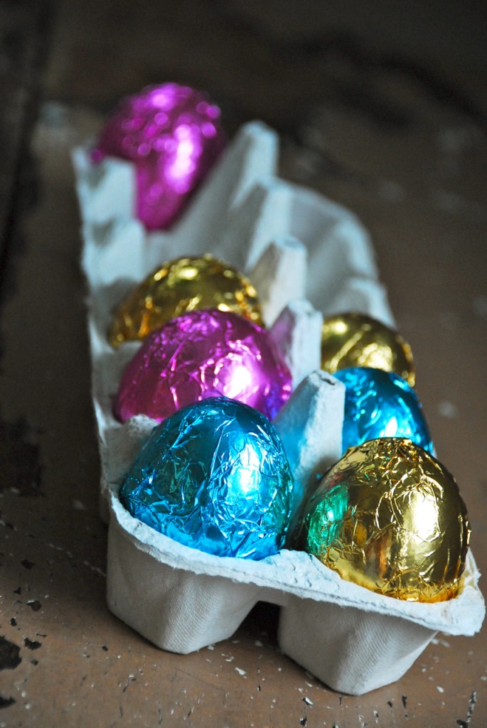 Foil eggs Family Chic Easter Craft
