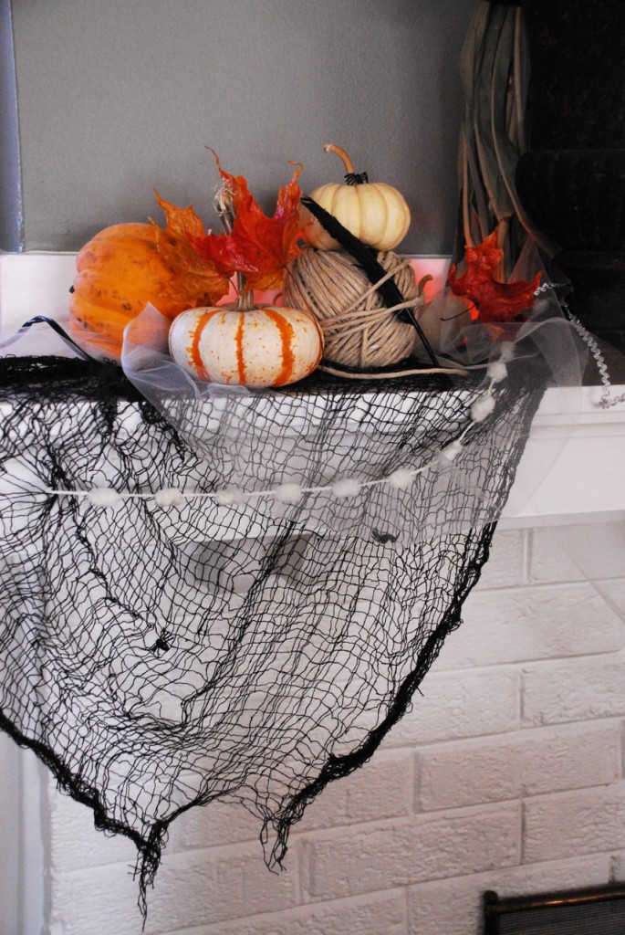 Family Chic Halloween Mantel www.family-chic.com