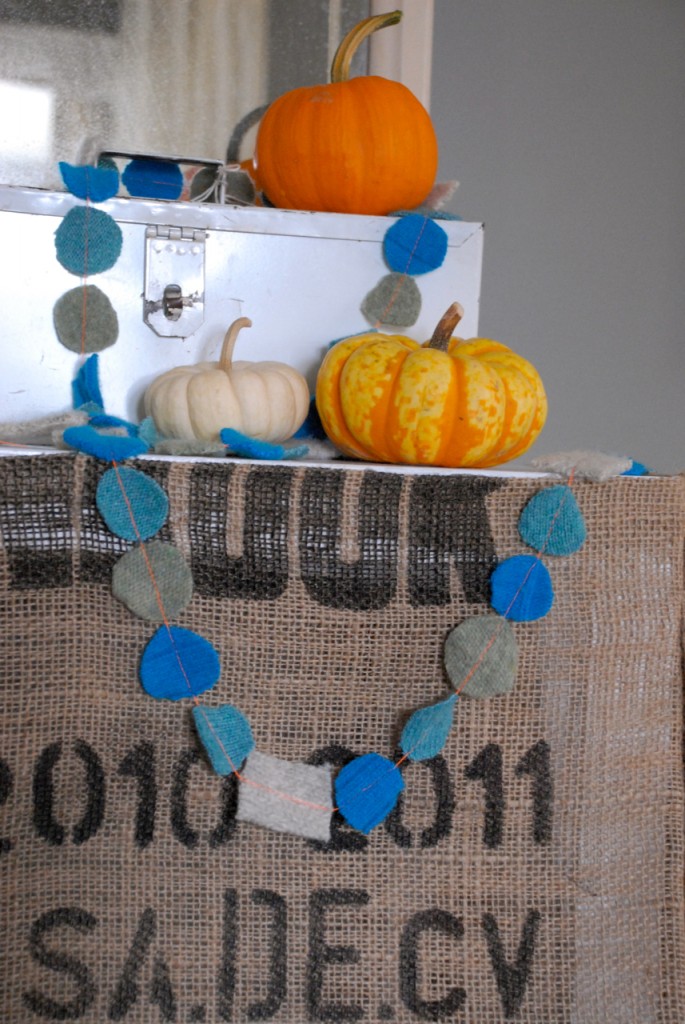 Family Chic Sweater Garland www.family-chic.com