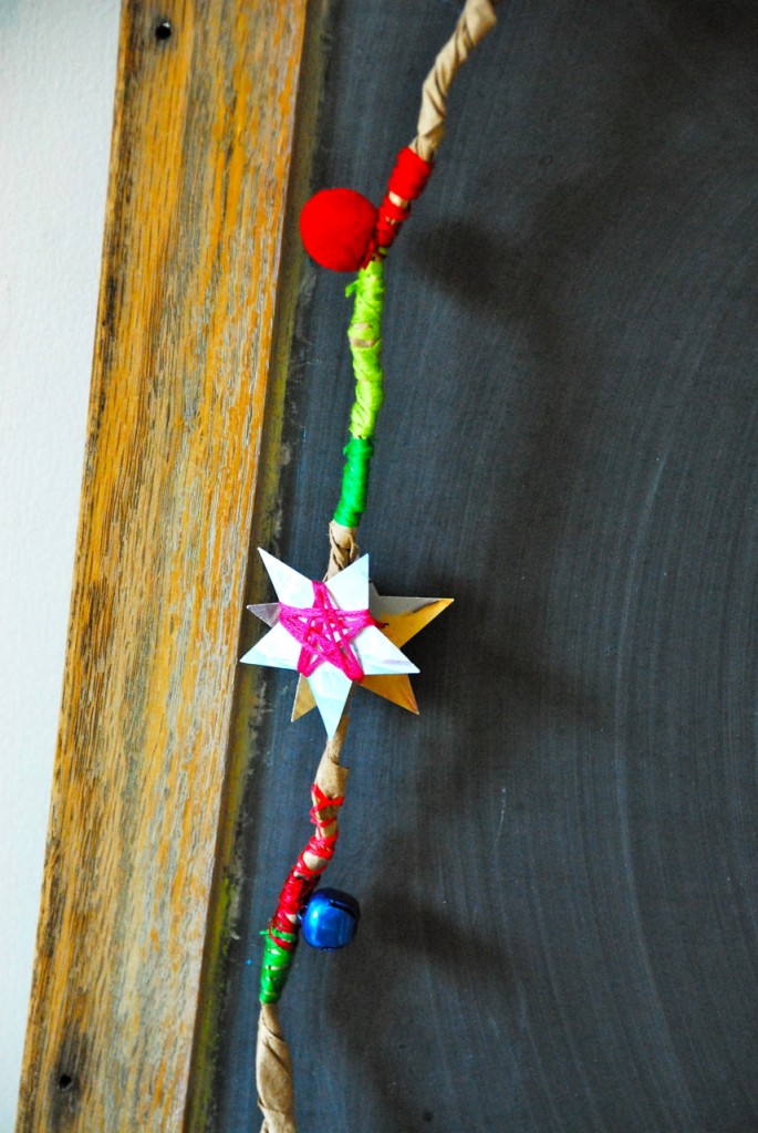 Family Chic Paper Garland www.family-chic.com