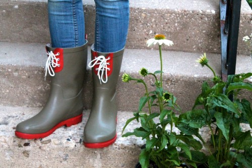 Family Chic Target Threshold Gardening Boots My latest "cheap thrill" -- I walked in to get vitamins and walked out with these cool new gardening boots from Target's Threshold line on sale for $12.48 (click on image for details). I love the mid-calf height, the colors and the laces - these will work well with skinny jeans, shorts or even a skirt.
