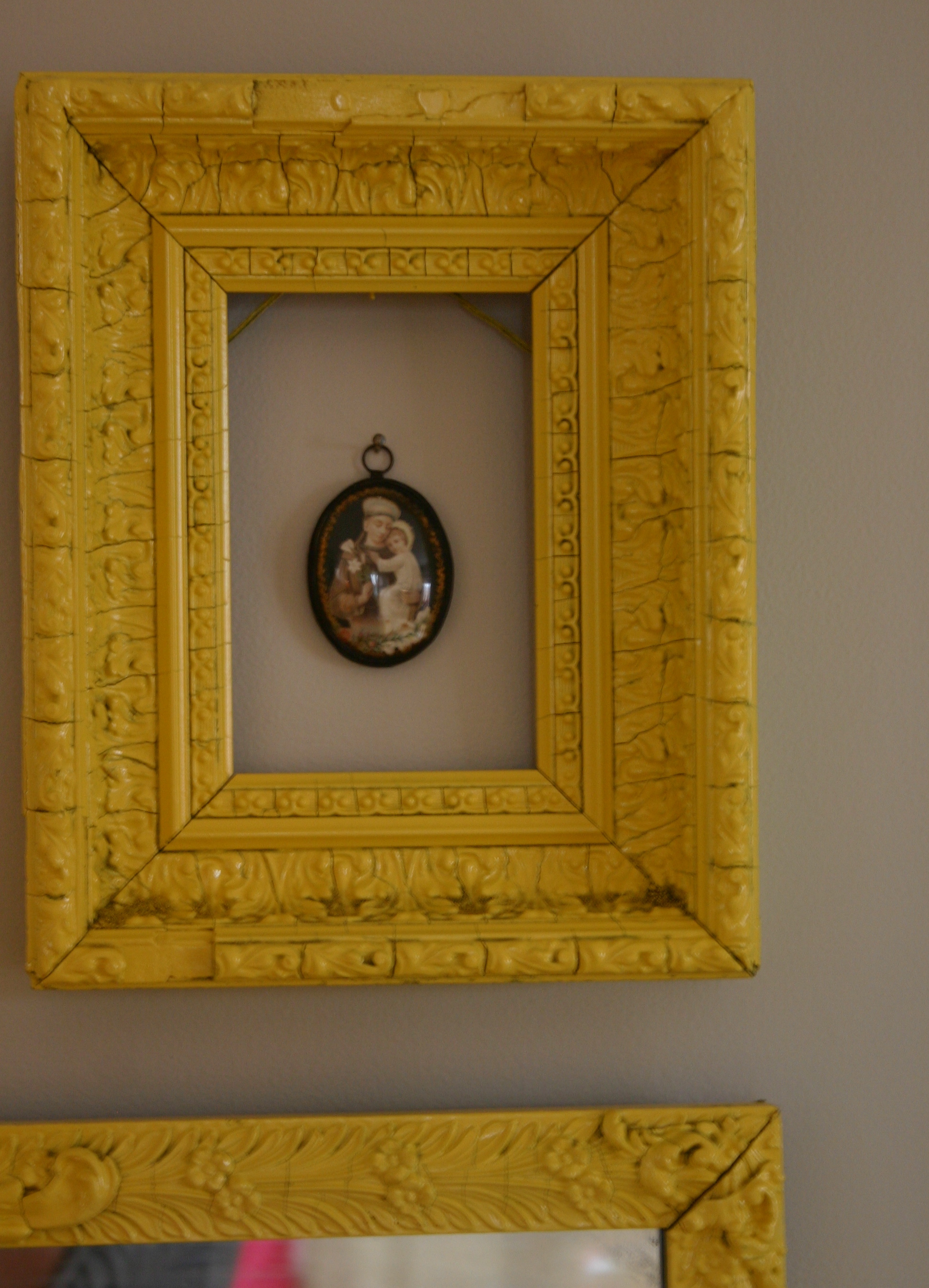 Decorating With Frames | Family Chic