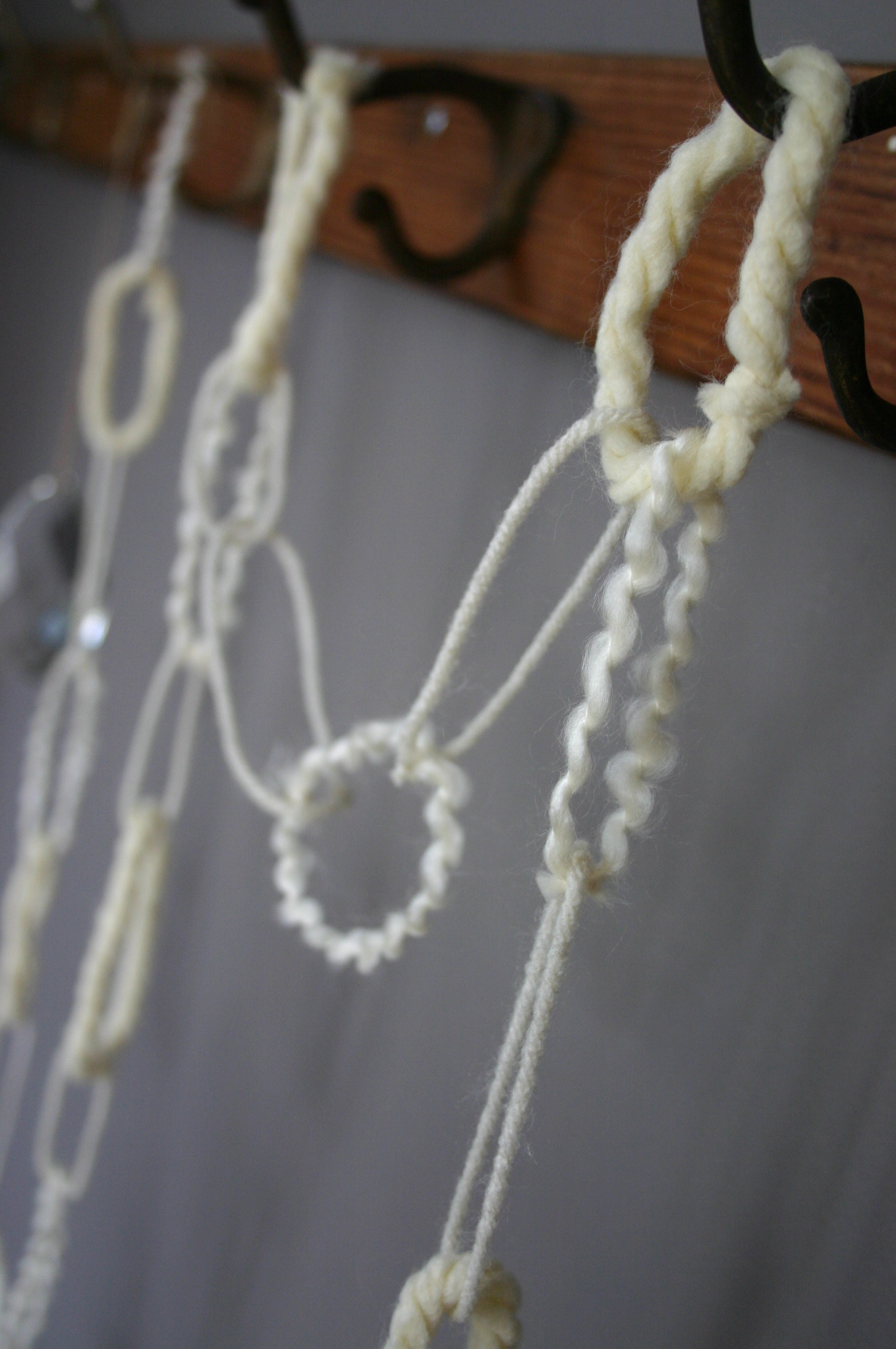 Yarn Garland Family Chic