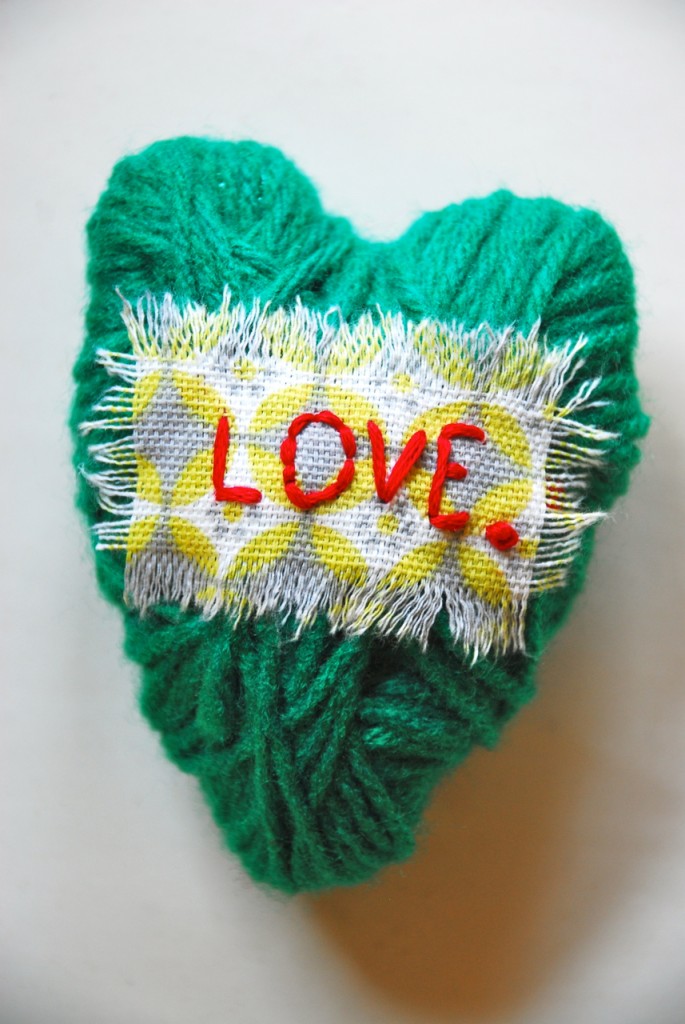 Puffed Yarn Hearts Family Chic