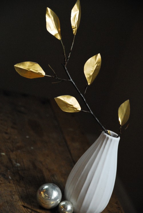 Family Chic Gold Leaves