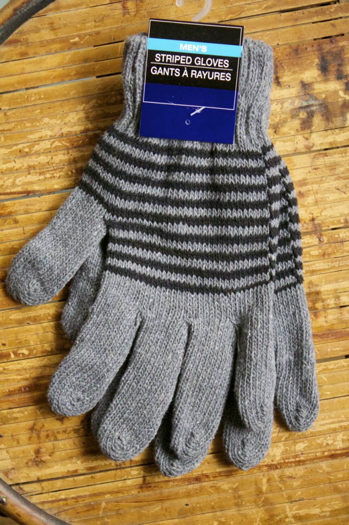 Quick Tip: Holiday Glove Handout | Family Chic